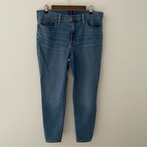 J Crew 9" mid-rise skinny jean signature stretch women’s Size 32 Med Blue Wash